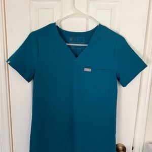 Figs V-Neck one pocket Scrub Top and bottom